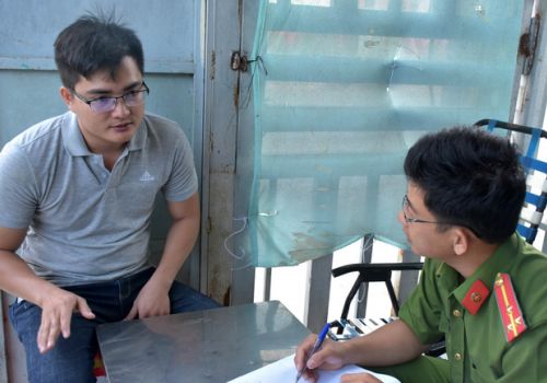 Lật tẩy “công nghệ” sản xuất thuốc thủy sản giả của ông chủ 27 tuổi